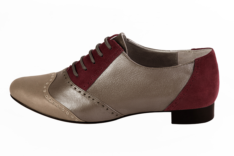 Tan beige and burgundy red women's fashion lace-up shoes. Round toe. Flat leather soles. Profile view - Florence KOOIJMAN